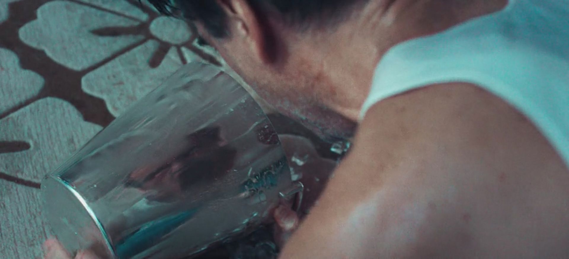 نمایی از فیلم تصنیف یک بازیکن کوچک