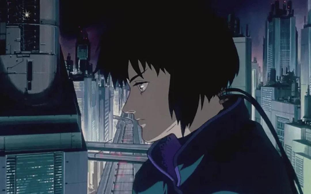 موتوکو کوسانگی (Motoko Kusanagi) در فضای آینده‌نگرانه انیمه Ghost in the Shell