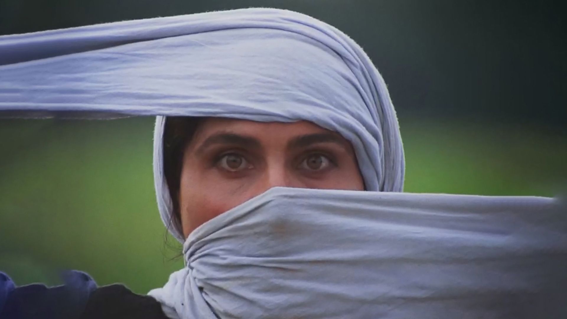 سوسن تسلیمی در فیلم باشو، غریبه کوچک