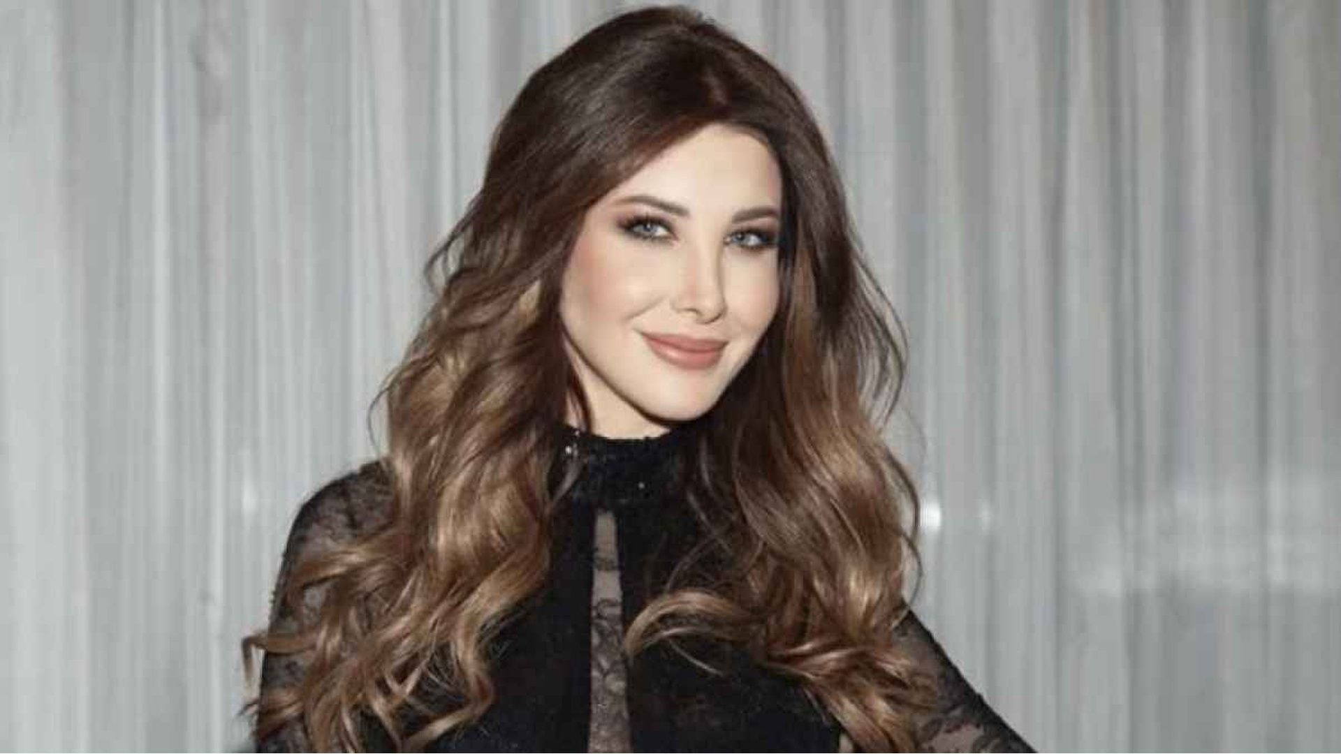 نانسی عجرم و پسر دلفینی 