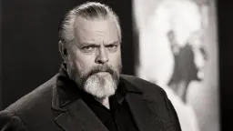 چهره اورسن ولز (Orson Welles) با ریش و نگاهی جدی