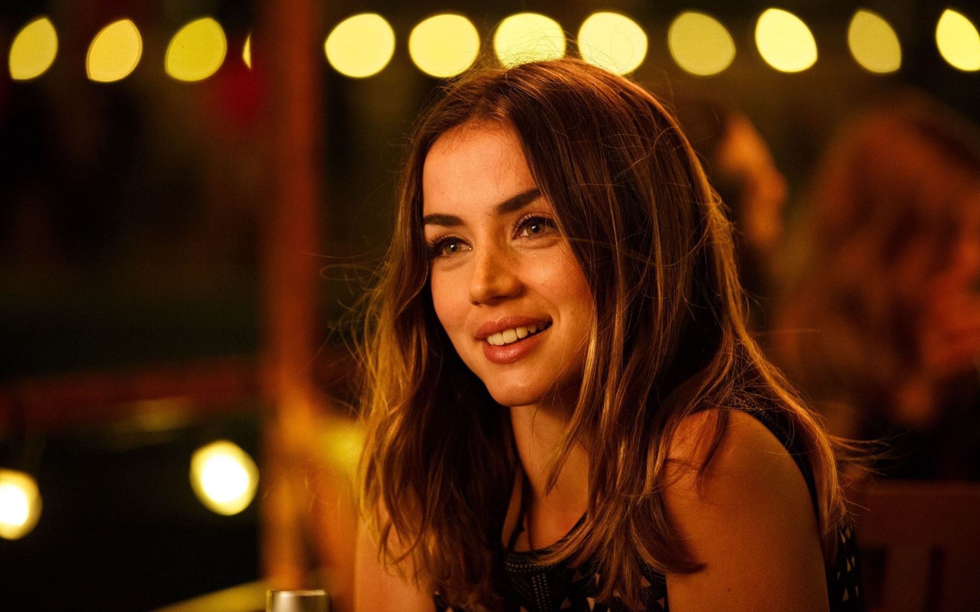 آنا د آرماس در فیلم Overdrive