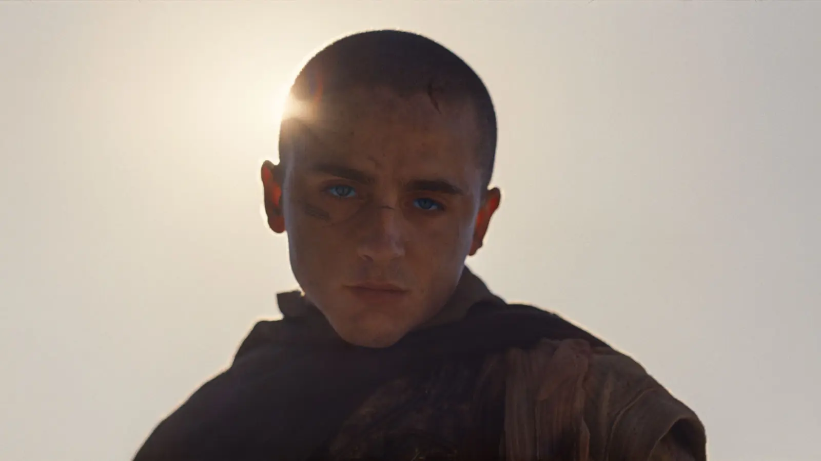 چهره پل اتریدیس (Paul Atreides) با زخم‌هایی بر پیشانی در فیلم تلماسه