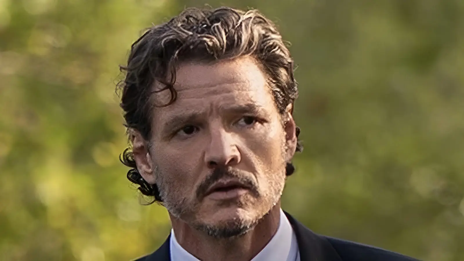 پدرو پاسکال (Pedro Pascal) در صحنه‌ای از تریلر فیلم Behemoth