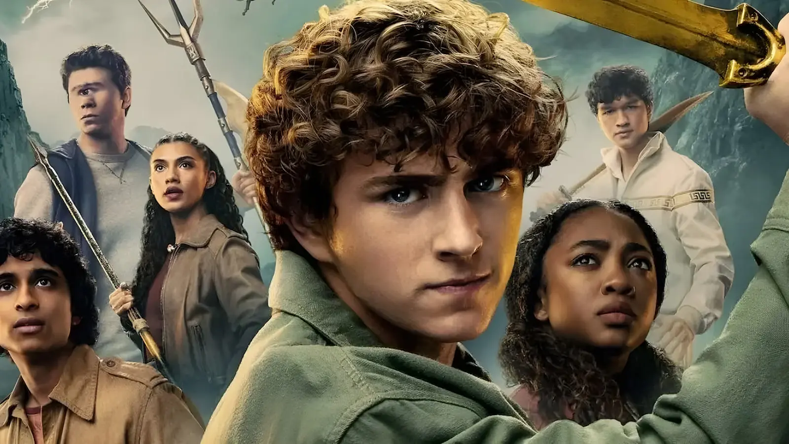 شخصیت‌های سریال پرسی جکسون (Percy Jackson) در مقابل کوهستان و آسمان تیره