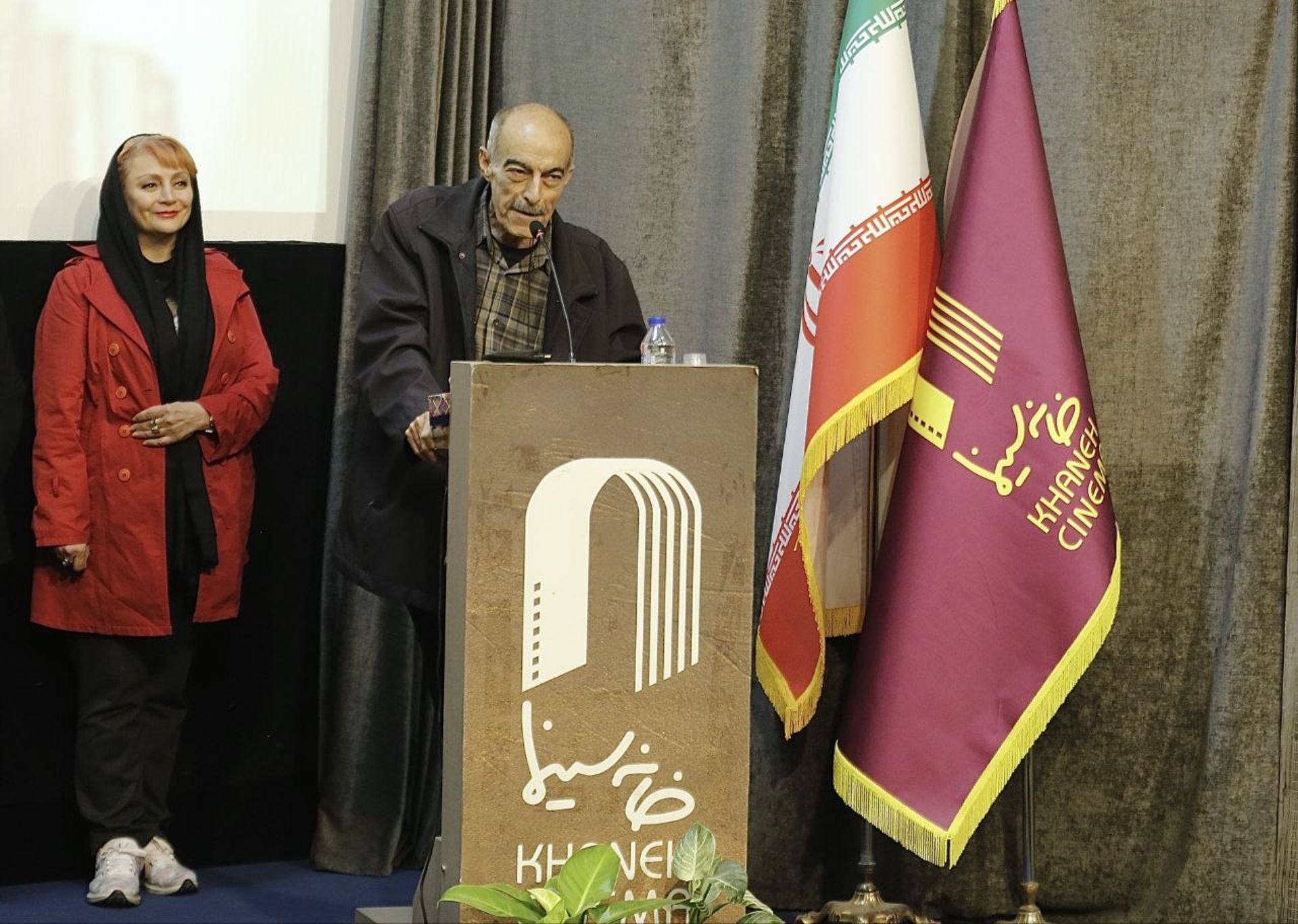 شب فیلمنامه نویسان