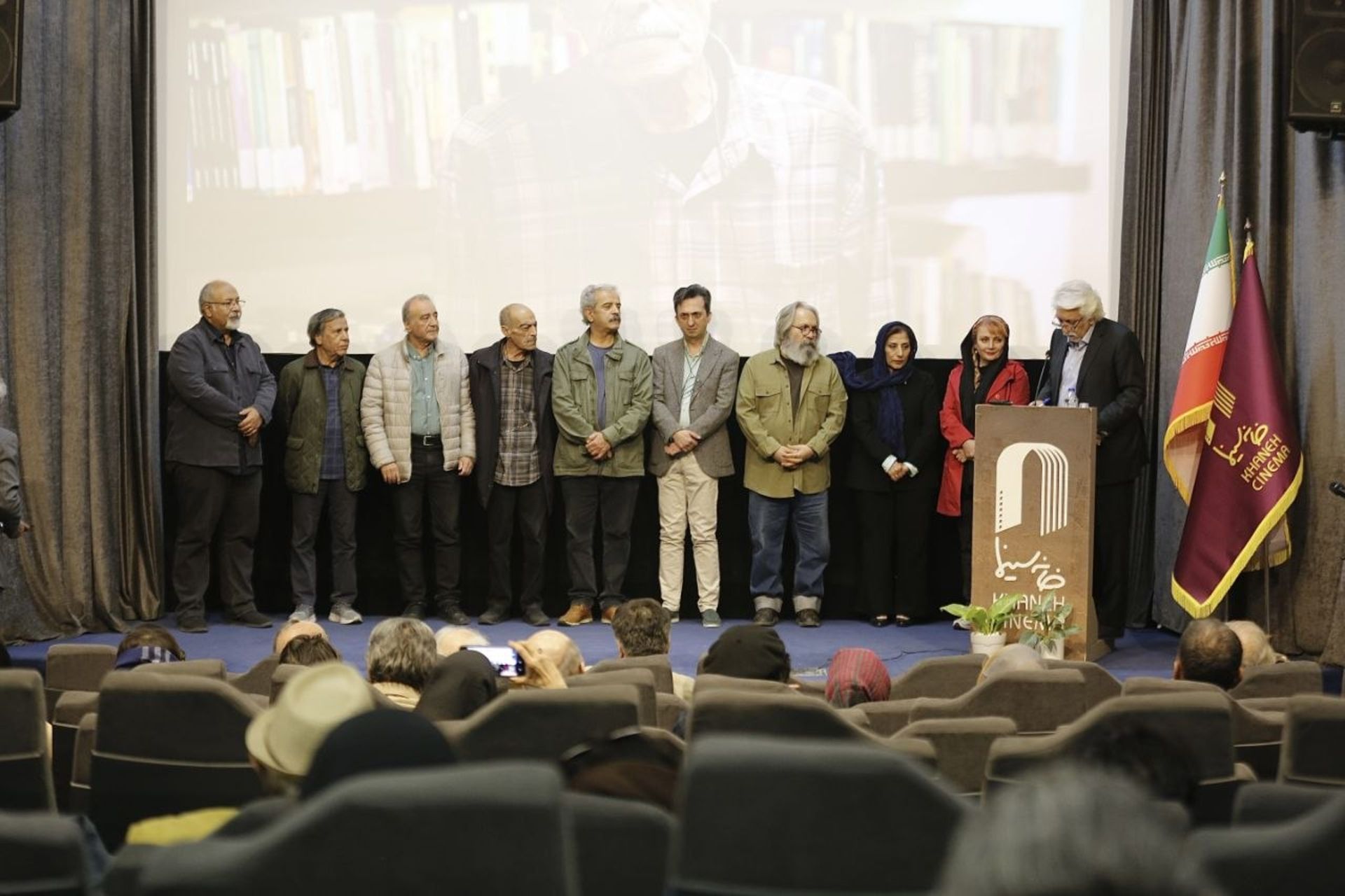 شب فیلمنامه نویسان