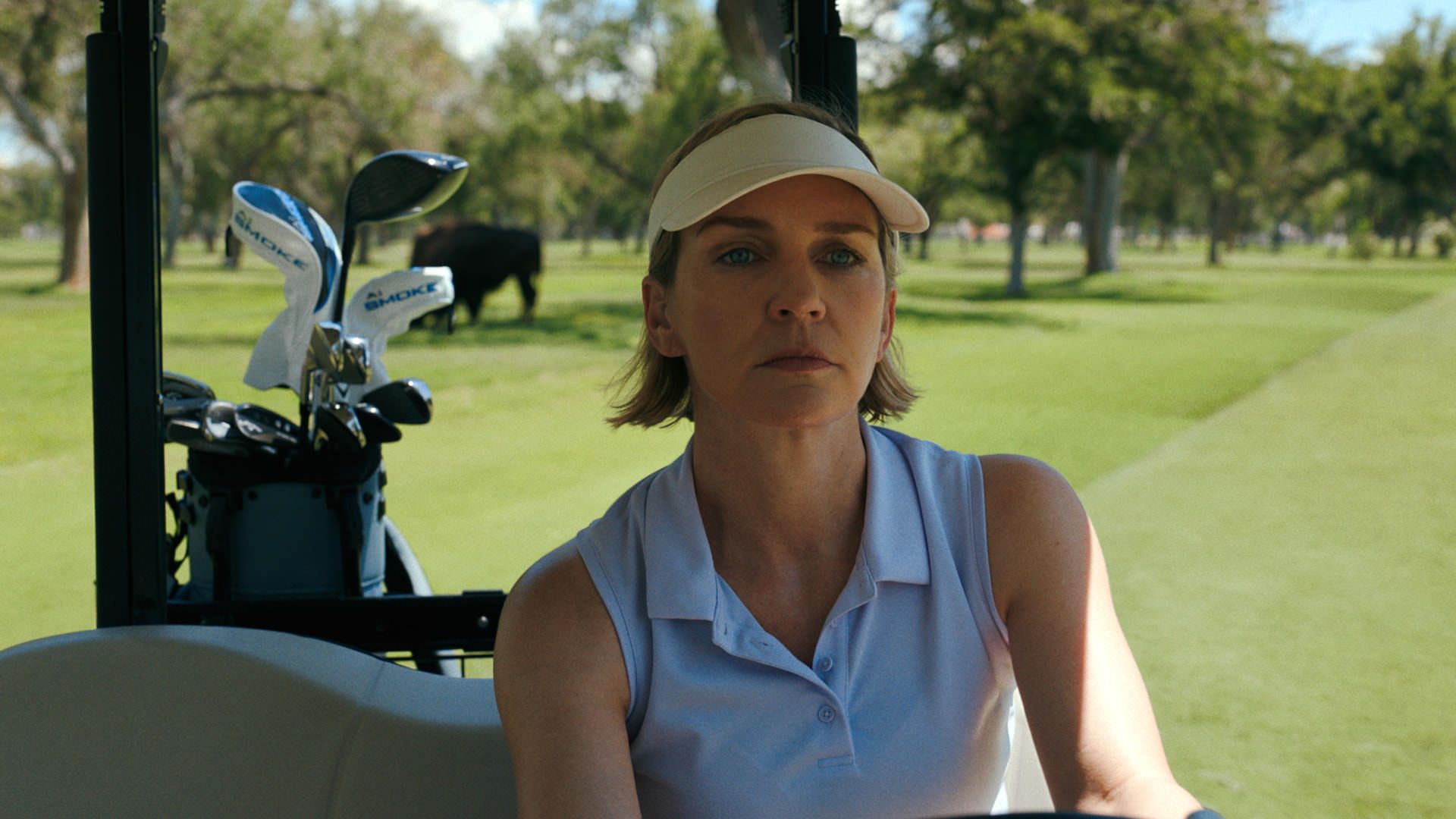 کارول گلف بازی می‌کند، سریال پلوریبوس