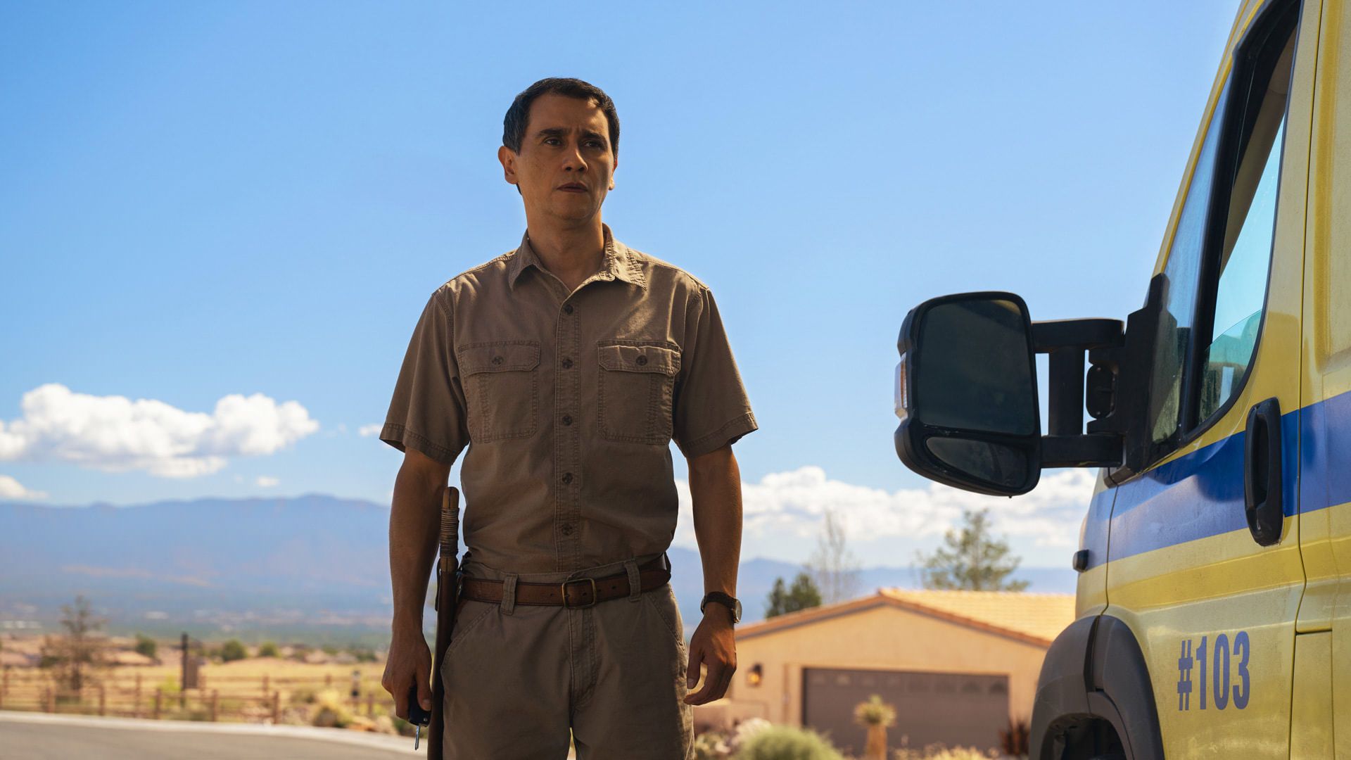 مانوسوس در کنار آمبولانس، سریال پلوریبوس