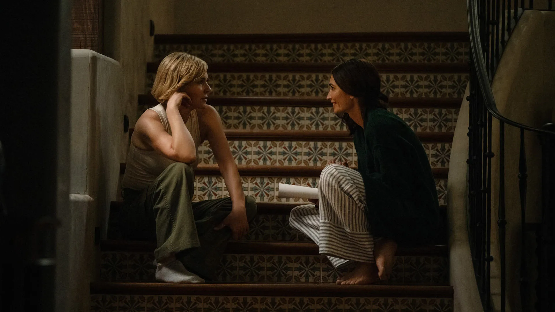 زوشا کتاب جدید کارول را می‌خواند، سریال پلوریبوس