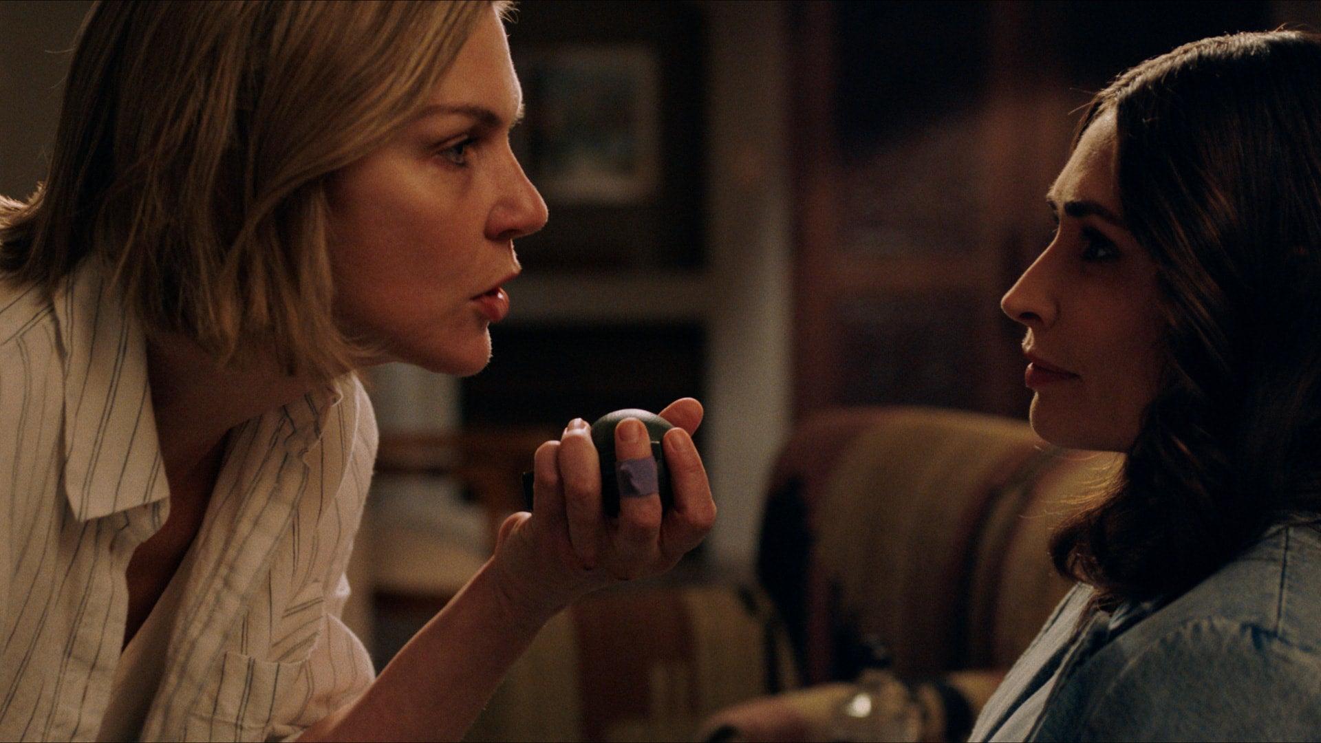 ری سیهورن شخصیت اصلی سریال Pluribus و شخصیت ژوزا