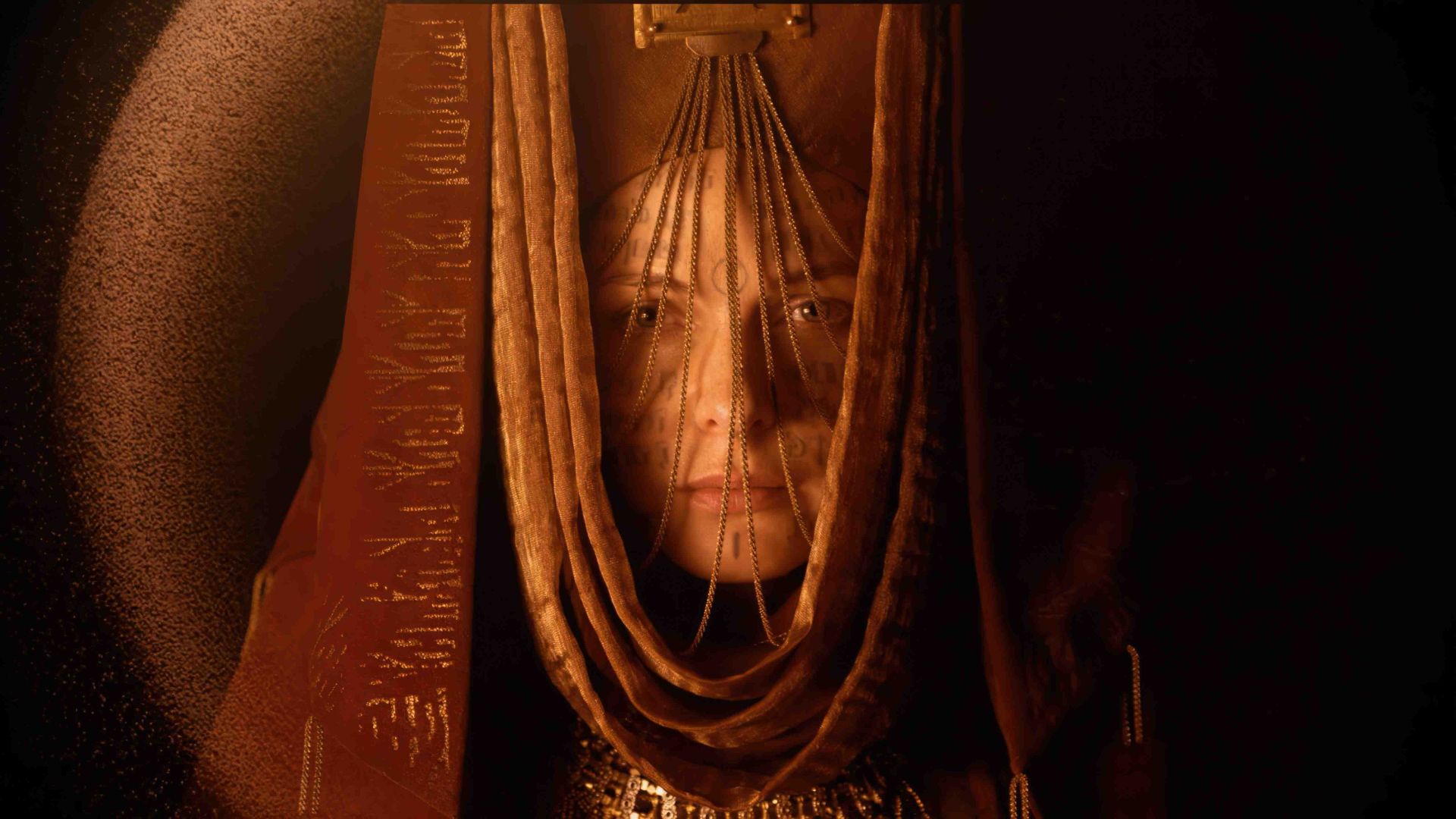 لیدی جسیکا با نقش آفرینی ربکا فرگوسن در ِDune 2
