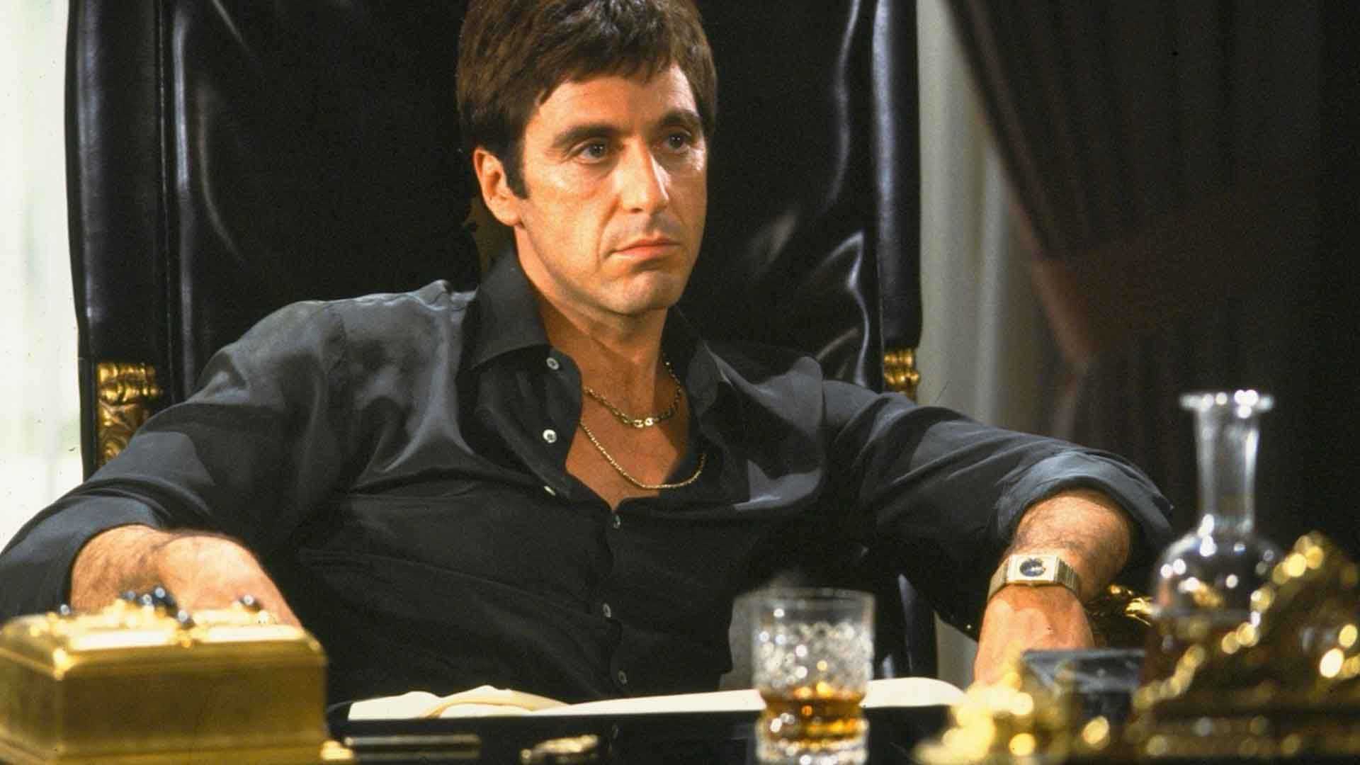 ال پاچینو در نقش تونی مونتانا در فیلم Scarface