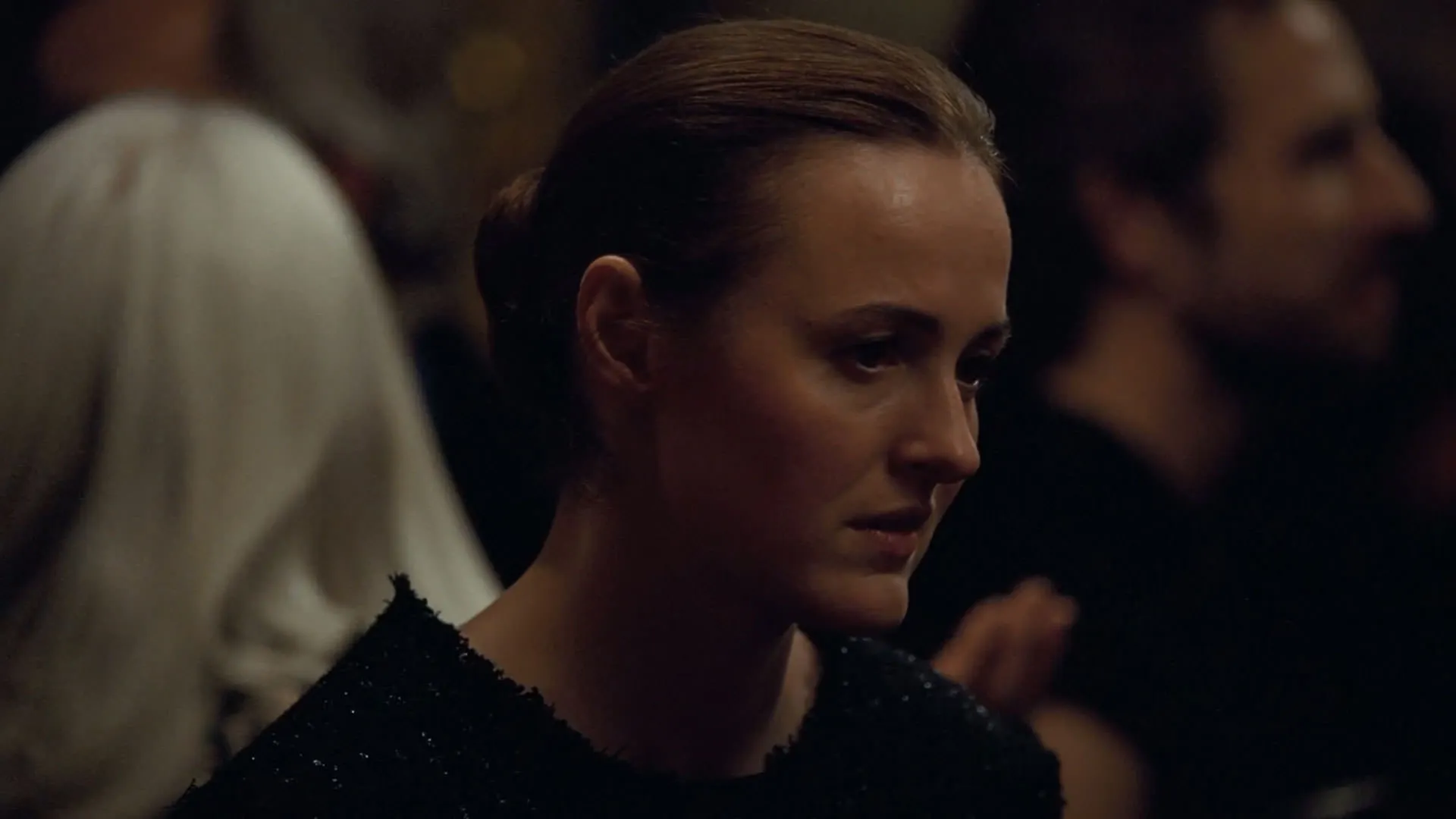 رناته رینسوه مضطرب در فیلم ارزش عاطفی یواکیم تریه