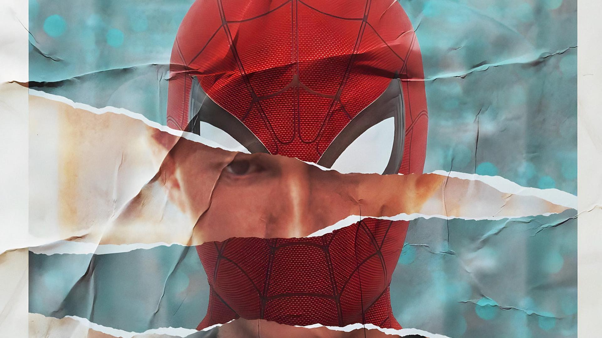 چهره مرد عنکبوتی (Spider-Man) از میان کاغذهای پاره شده نمایان است