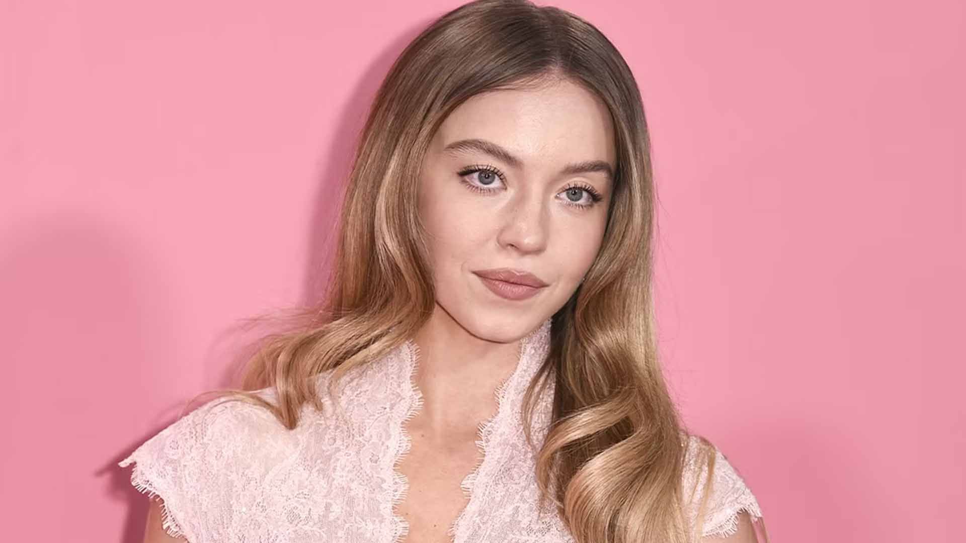 موفقیت فیلم «عدن» با بازی سیدنی سوینی و آنا د آرماس در پرایم ویدئو