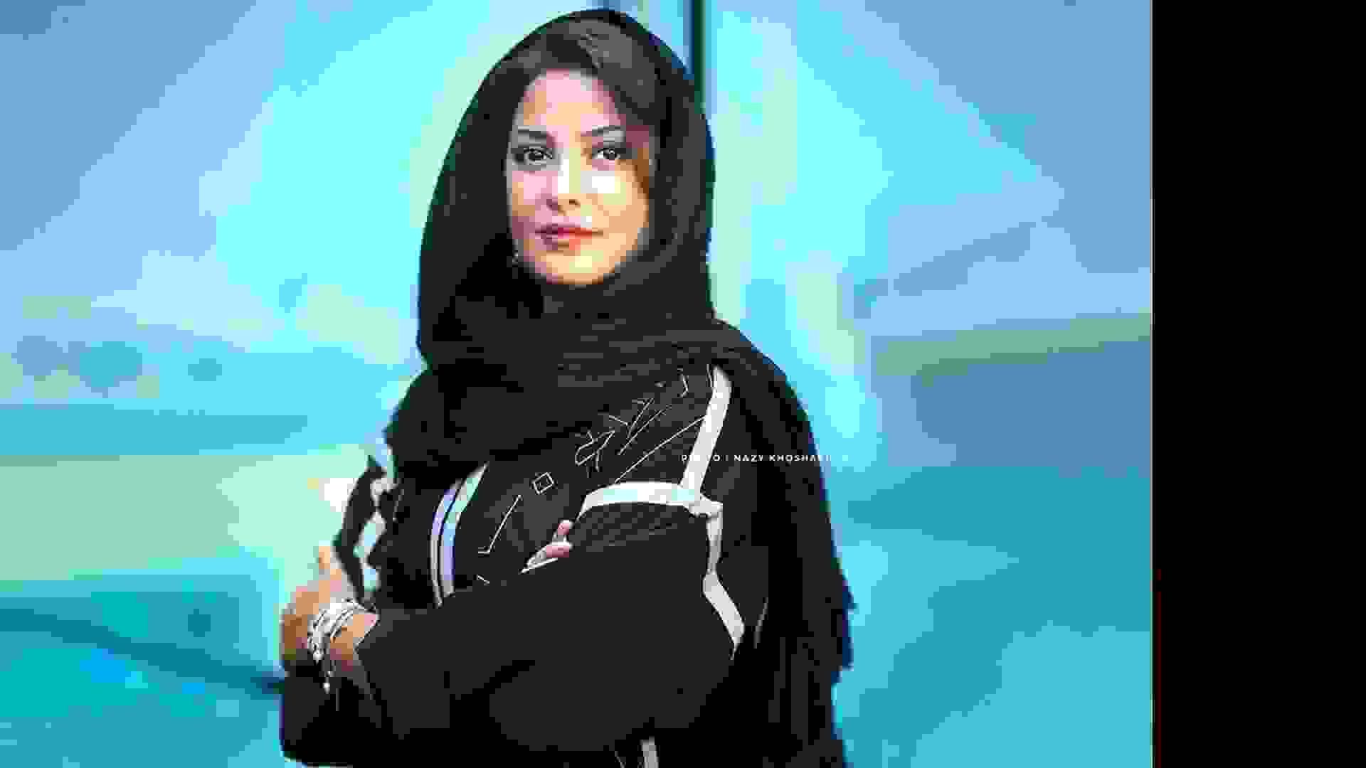 طناز طباطبایی