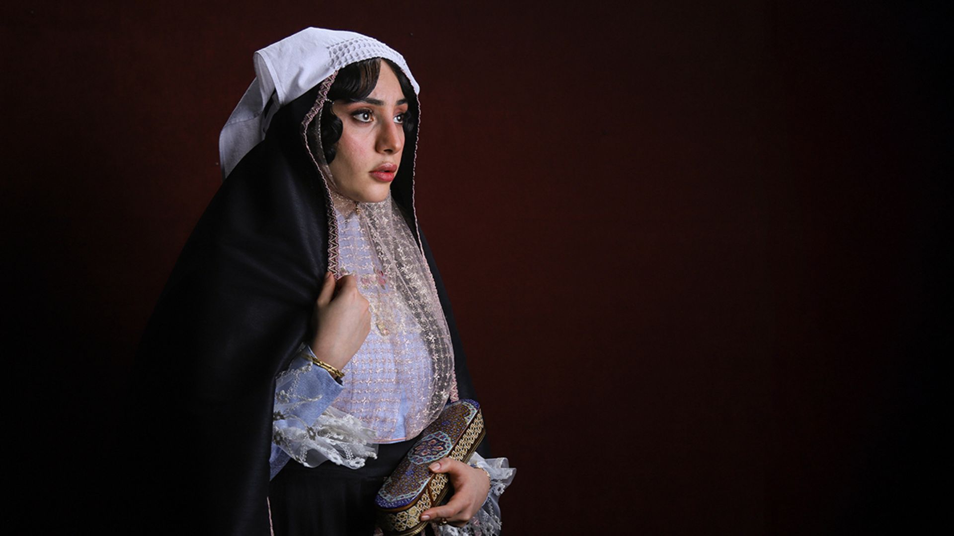 ترلان پروانه در سریال بامداد خمار