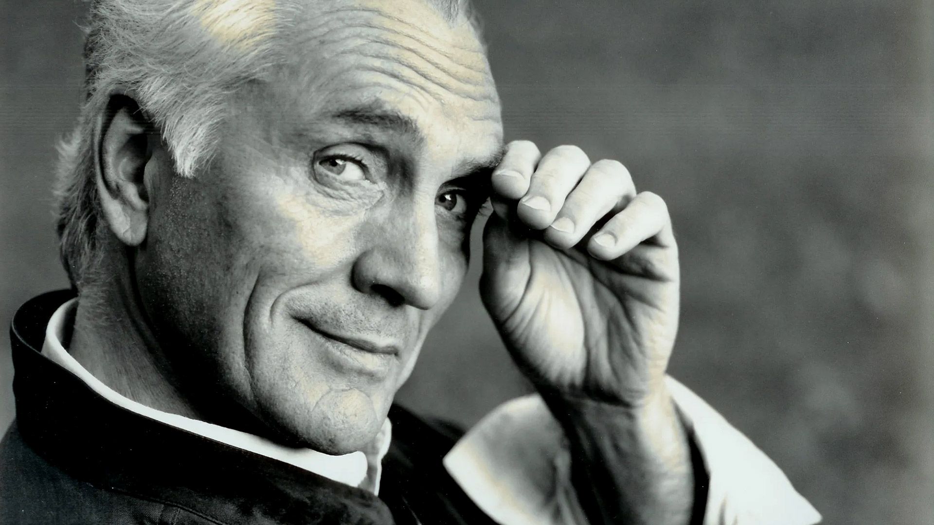 ترنس استمپ، بازیگر فیلم‌های «سوپرمن» و «ملکه صحرا»، در ۸۷ سالگی درگذشت