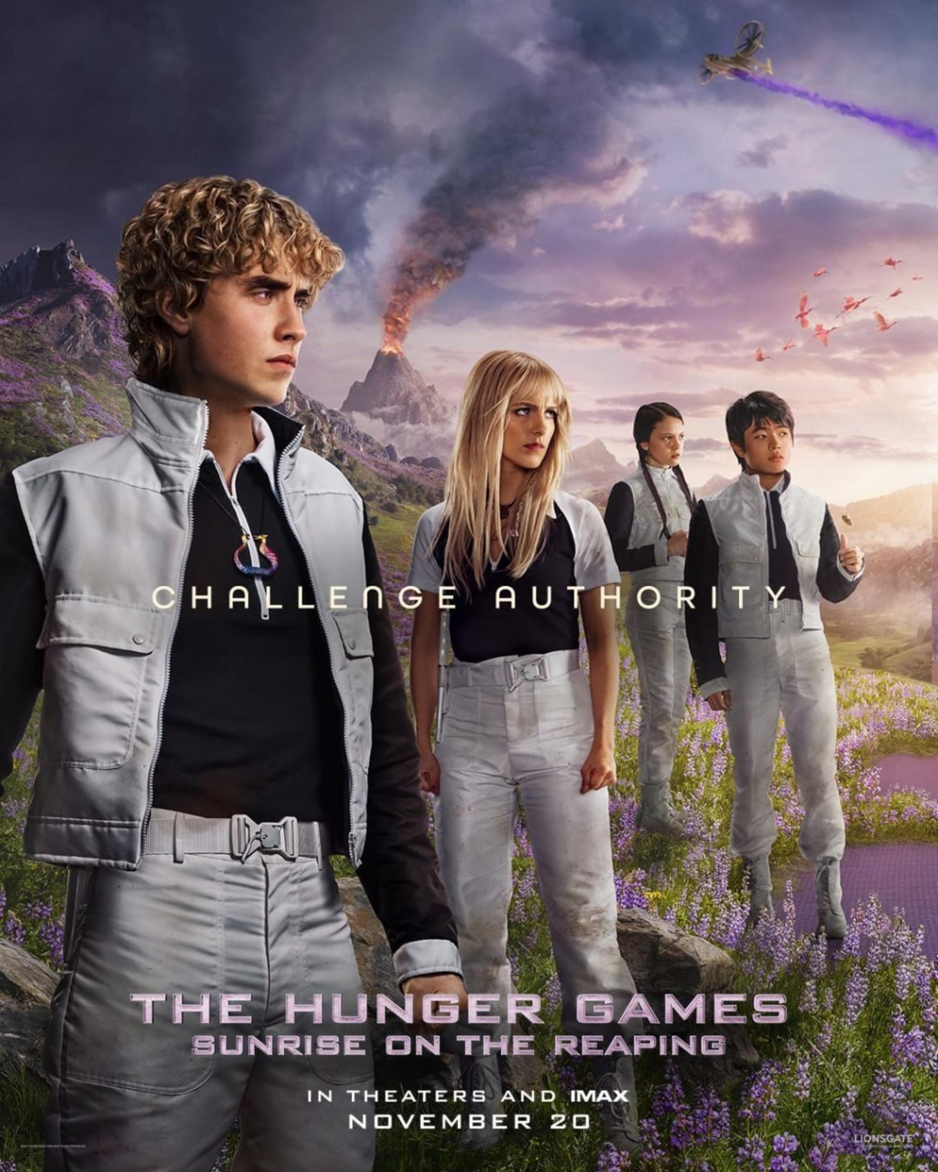 بازیگران فیلم هانگر گیمز (The Hunger Games: Sunrise on the Reaping) در یک منظره کوهستانی