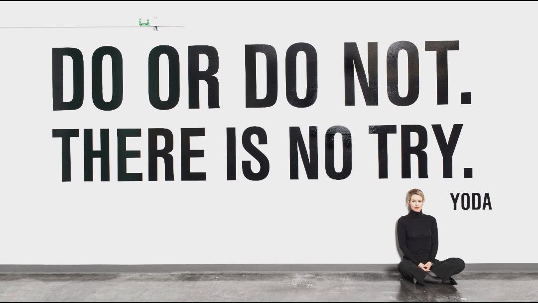 الیزابت هولمز در مستند The Inventor: Out for Blood in Silicon Valley