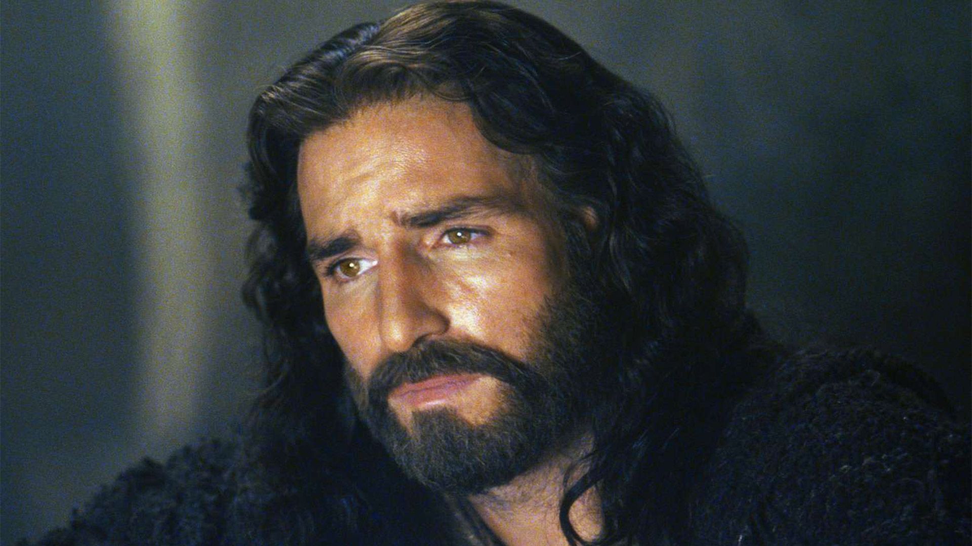 جیمز کاویزل در نقش مسیح