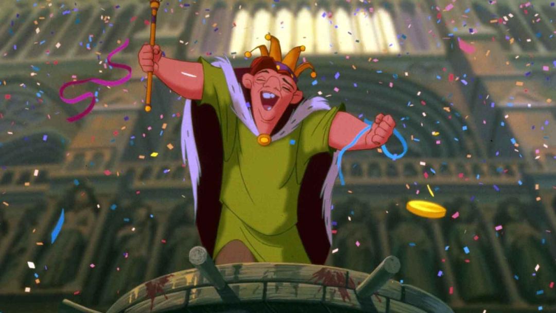 کوازیمودو در حال خوشحالی کردن در انیمیشن The Hunchback Of Notre Dam