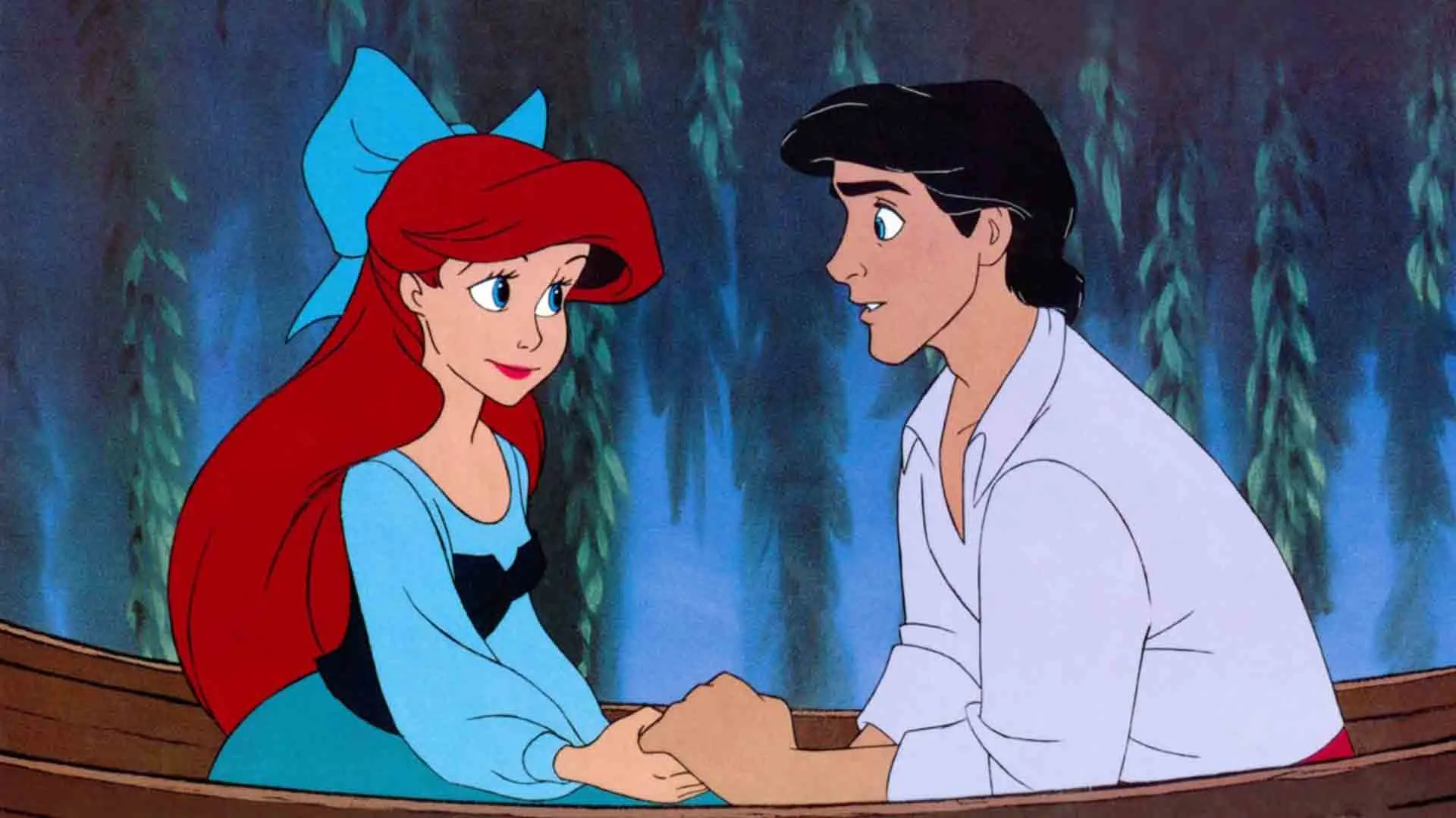 آریل و شاهزاده اریک در یک قایق روی آب در انیمیشن The Little Mermaid