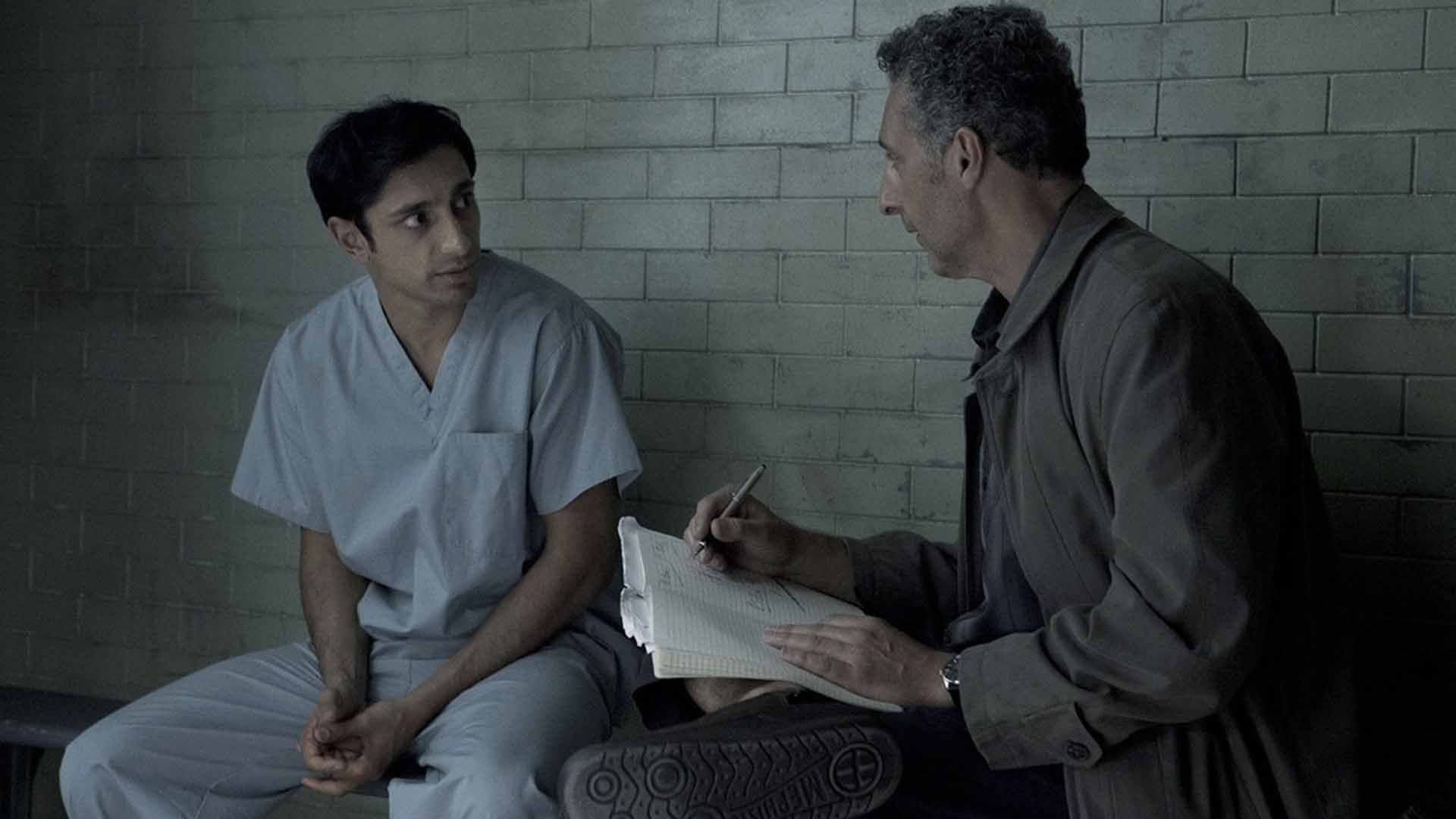ریز احمد و جان توتورو در سریال The Night Of