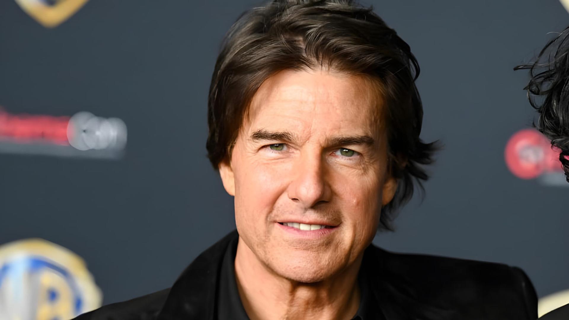 چهره نزدیک تام کروز (Tom Cruise) در یک مراسم رسمی