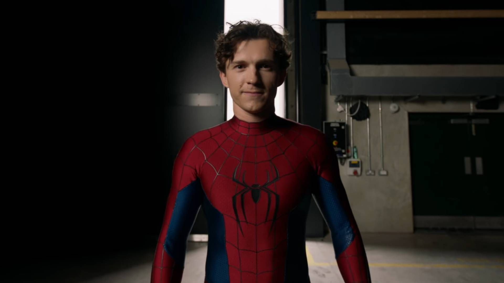 تام هالند در ست فیلمبرداری Spider-Man 4