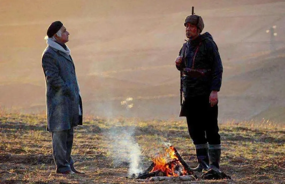 شمس لنگرودی 