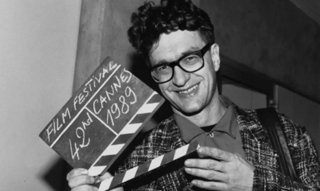 ویم وندرس (Wim Wenders) با تخته کلاکت در جشنواره فیلم کن