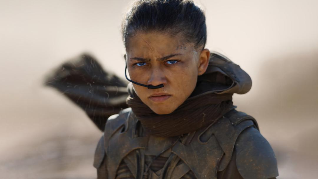 زندایا (Zendaya) در نقش شخصیت چانی در محیط بیابانی فیلم تلماسه